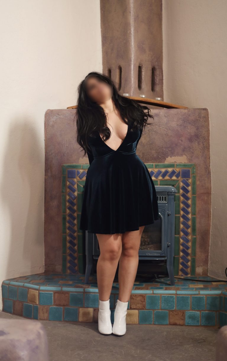Curvy Independent Latina Escort Tucson